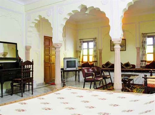 Janak Palace Hotel