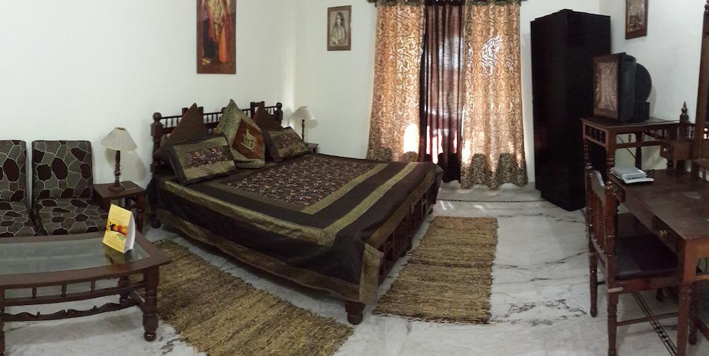 Hotel Janak Palace 2*